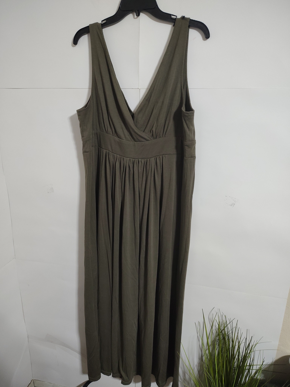 Olive Green Sleeveless V-Neck Maxi Dress. -L